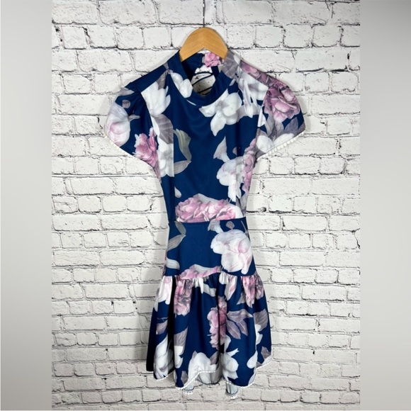 Criss cross lace up back dress floral navy blue - Picture 4 of 5